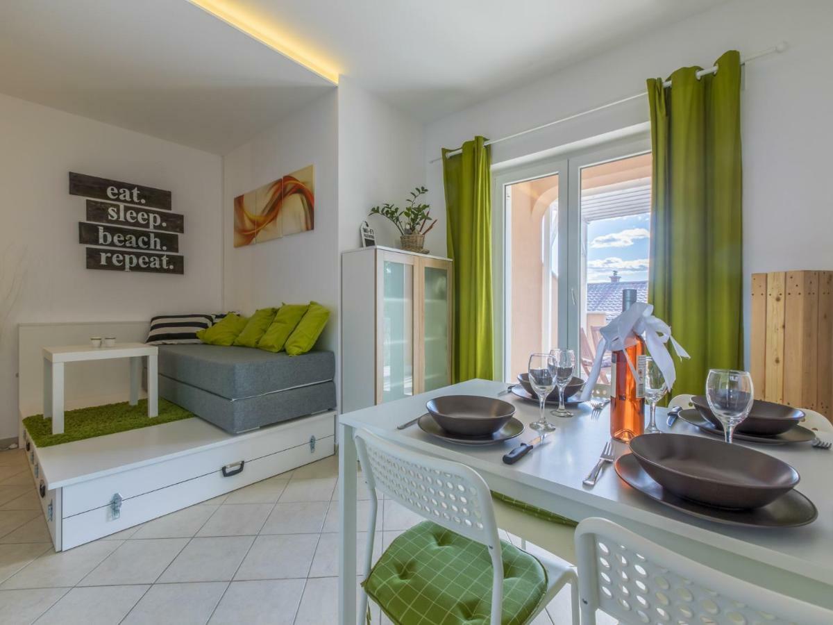 Apartment Color Green دْغاماي الغرفة الصورة
